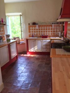 Olonzac kitchen